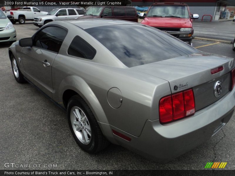 Vapor Silver Metallic / Light Graphite 2009 Ford Mustang V6 Coupe