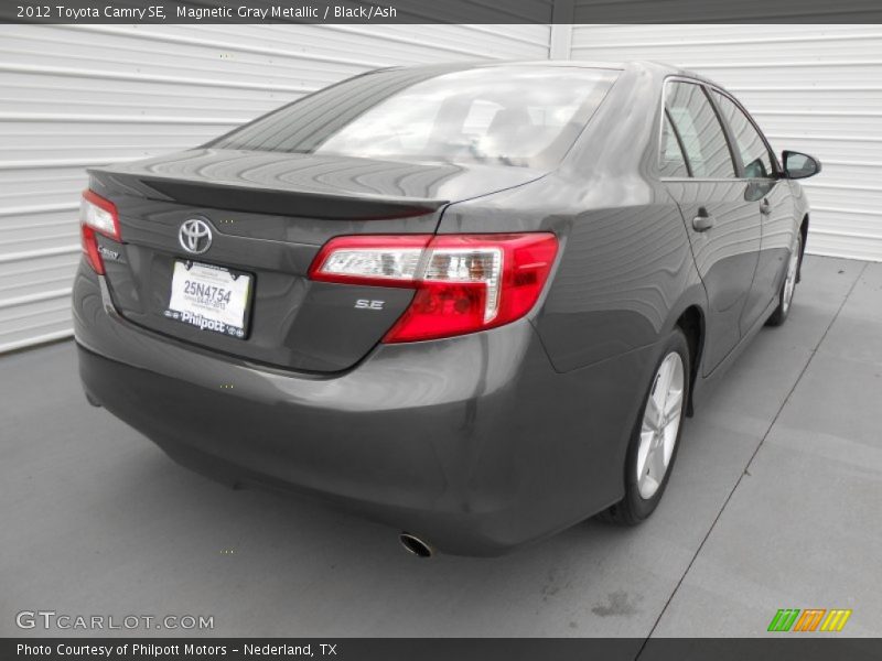 Magnetic Gray Metallic / Black/Ash 2012 Toyota Camry SE