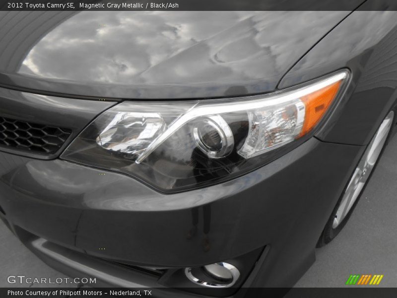 Magnetic Gray Metallic / Black/Ash 2012 Toyota Camry SE