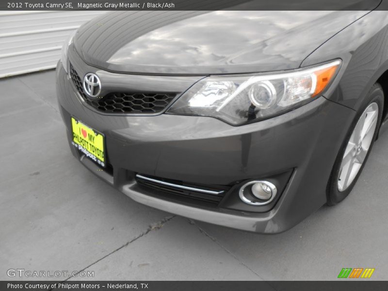 Magnetic Gray Metallic / Black/Ash 2012 Toyota Camry SE