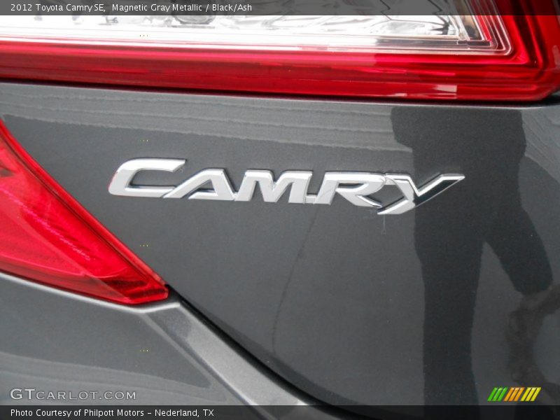 Magnetic Gray Metallic / Black/Ash 2012 Toyota Camry SE