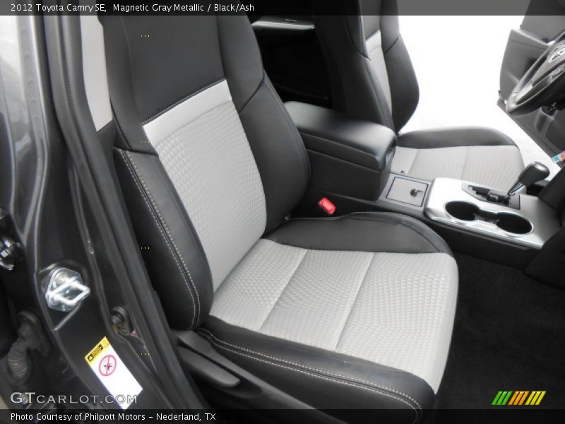 Magnetic Gray Metallic / Black/Ash 2012 Toyota Camry SE