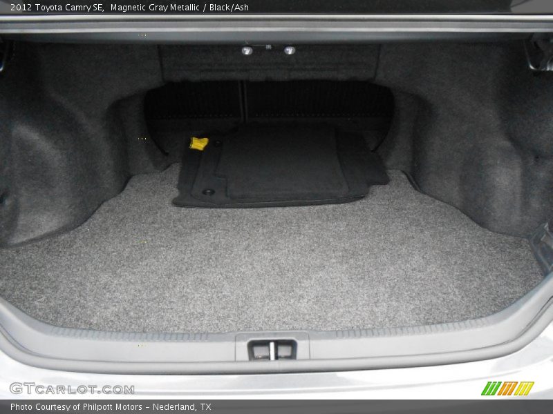 Magnetic Gray Metallic / Black/Ash 2012 Toyota Camry SE