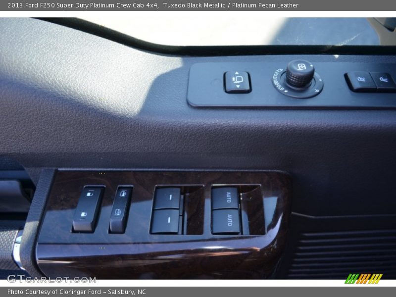 Tuxedo Black Metallic / Platinum Pecan Leather 2013 Ford F250 Super Duty Platinum Crew Cab 4x4