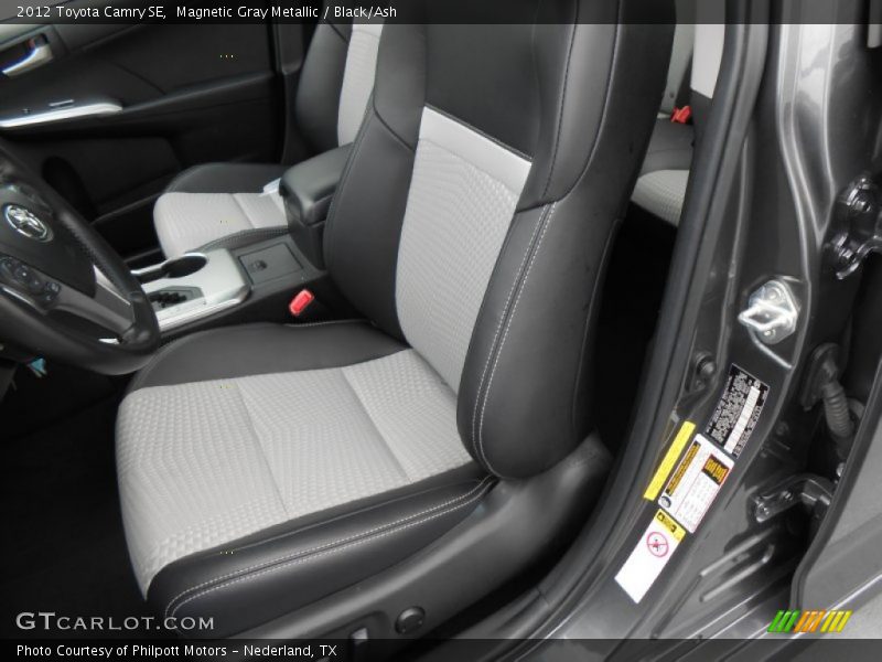 Magnetic Gray Metallic / Black/Ash 2012 Toyota Camry SE