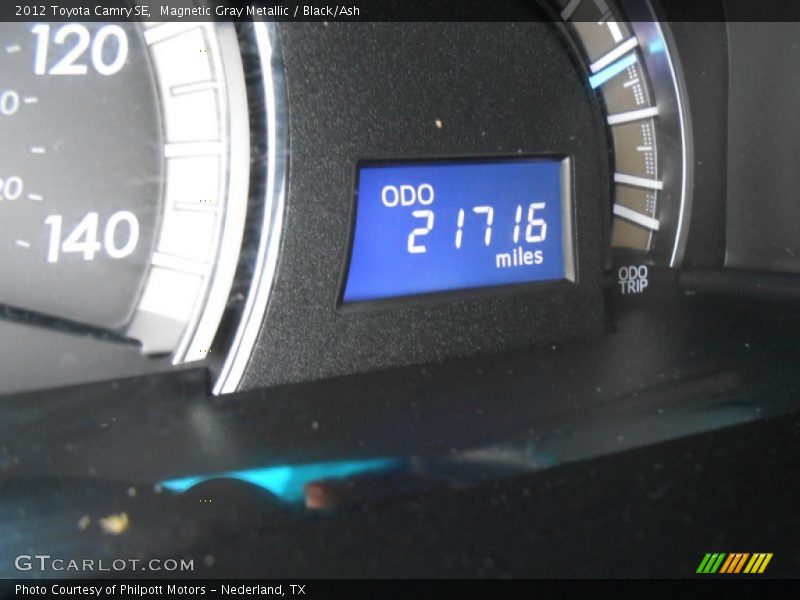 Magnetic Gray Metallic / Black/Ash 2012 Toyota Camry SE