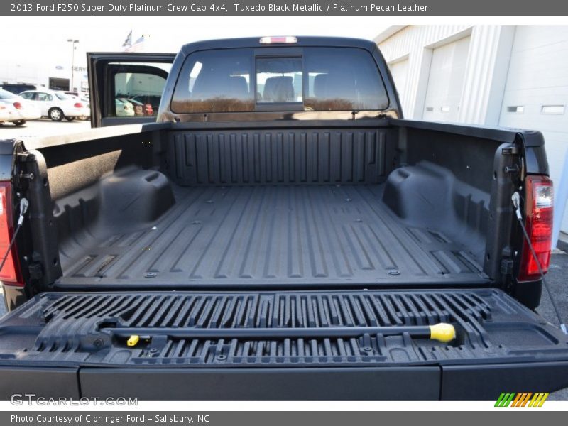 Tuxedo Black Metallic / Platinum Pecan Leather 2013 Ford F250 Super Duty Platinum Crew Cab 4x4