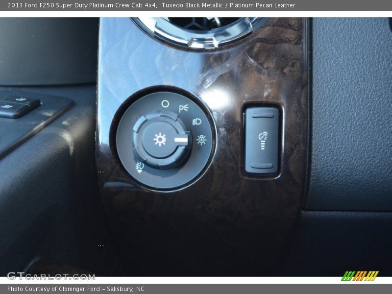 Tuxedo Black Metallic / Platinum Pecan Leather 2013 Ford F250 Super Duty Platinum Crew Cab 4x4