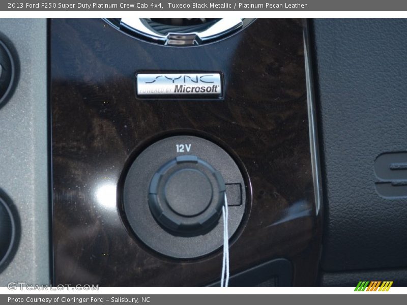 Tuxedo Black Metallic / Platinum Pecan Leather 2013 Ford F250 Super Duty Platinum Crew Cab 4x4