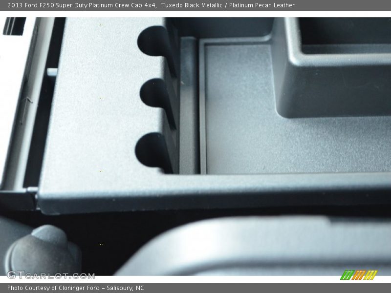 Tuxedo Black Metallic / Platinum Pecan Leather 2013 Ford F250 Super Duty Platinum Crew Cab 4x4