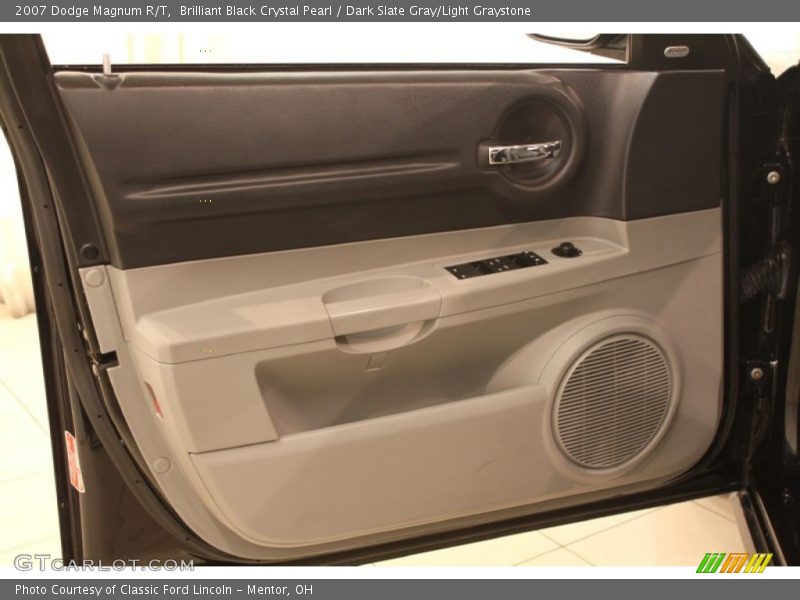 Brilliant Black Crystal Pearl / Dark Slate Gray/Light Graystone 2007 Dodge Magnum R/T
