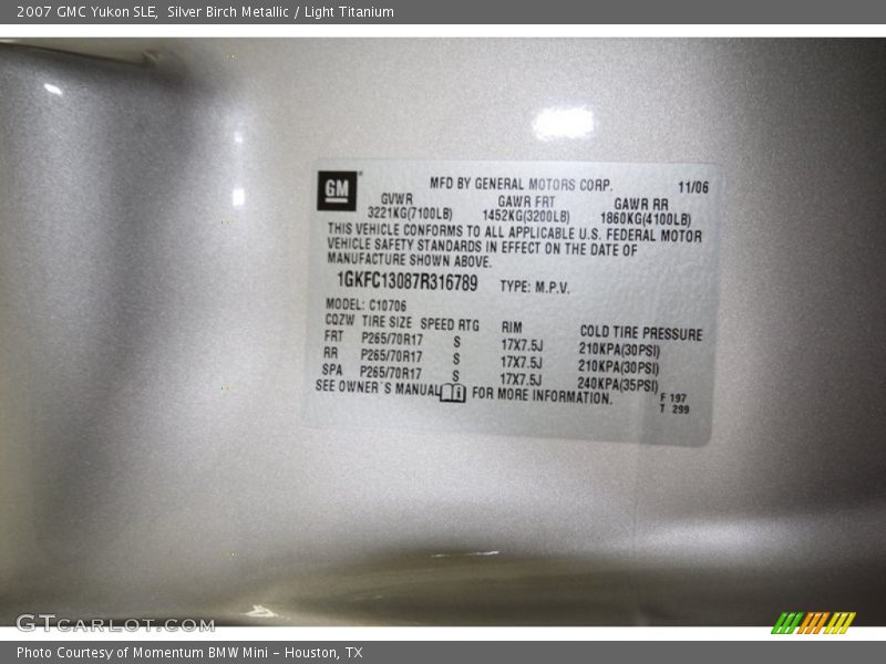 Silver Birch Metallic / Light Titanium 2007 GMC Yukon SLE