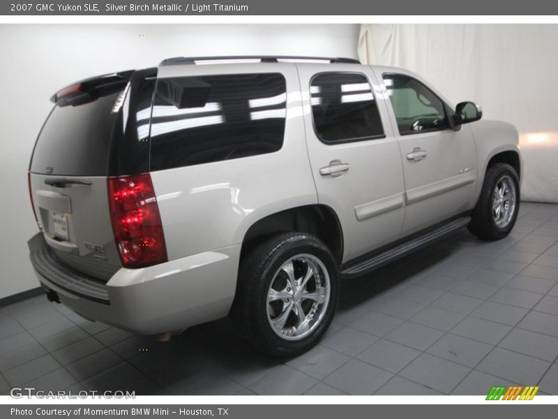 Silver Birch Metallic / Light Titanium 2007 GMC Yukon SLE