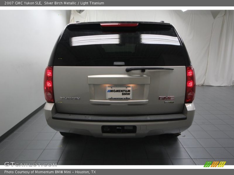 Silver Birch Metallic / Light Titanium 2007 GMC Yukon SLE
