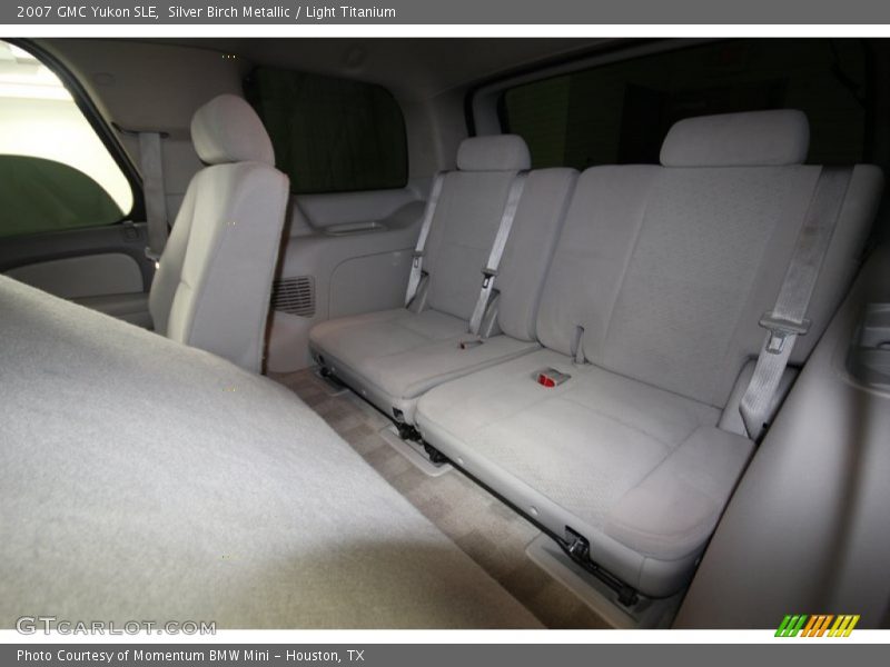 Silver Birch Metallic / Light Titanium 2007 GMC Yukon SLE