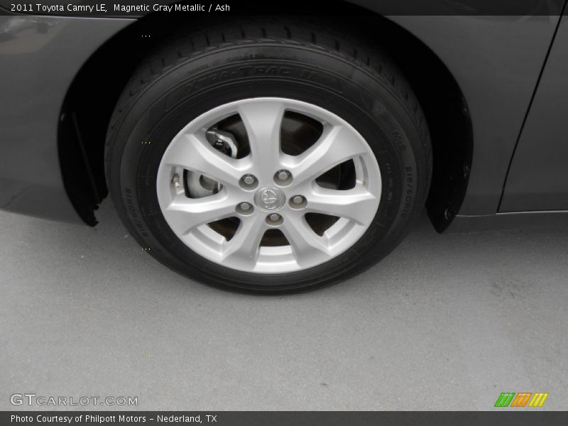 Magnetic Gray Metallic / Ash 2011 Toyota Camry LE