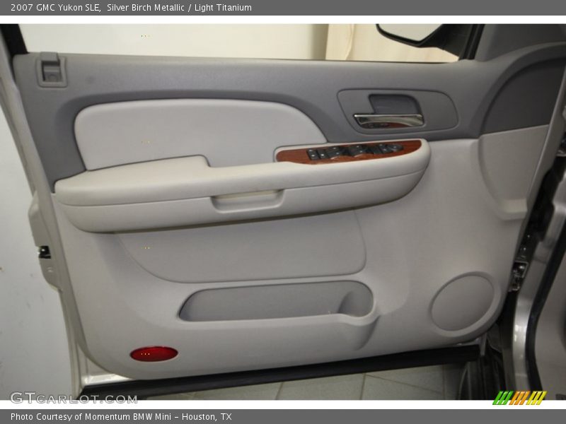 Silver Birch Metallic / Light Titanium 2007 GMC Yukon SLE