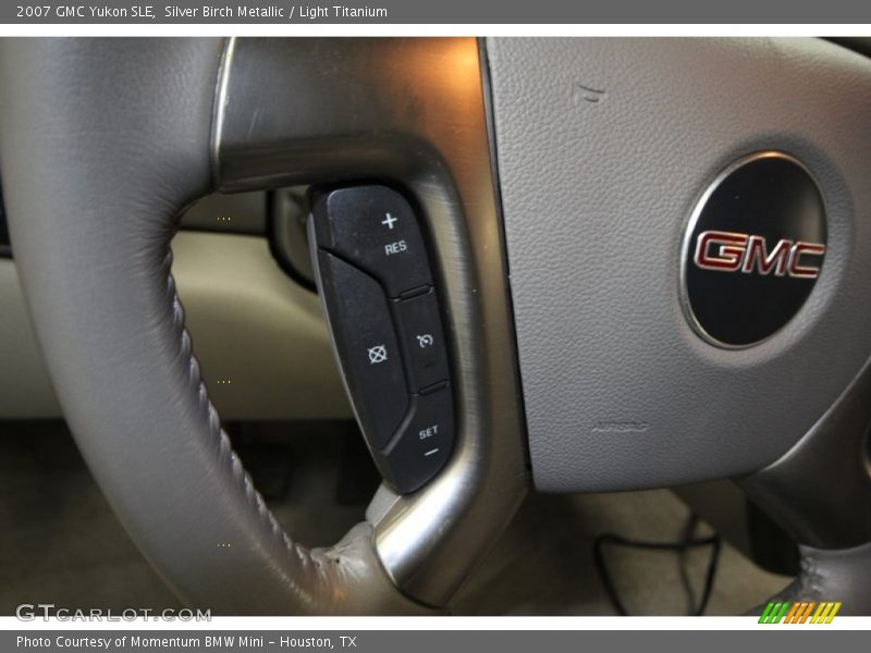 Silver Birch Metallic / Light Titanium 2007 GMC Yukon SLE