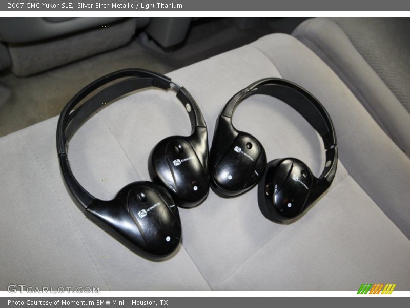 Silver Birch Metallic / Light Titanium 2007 GMC Yukon SLE