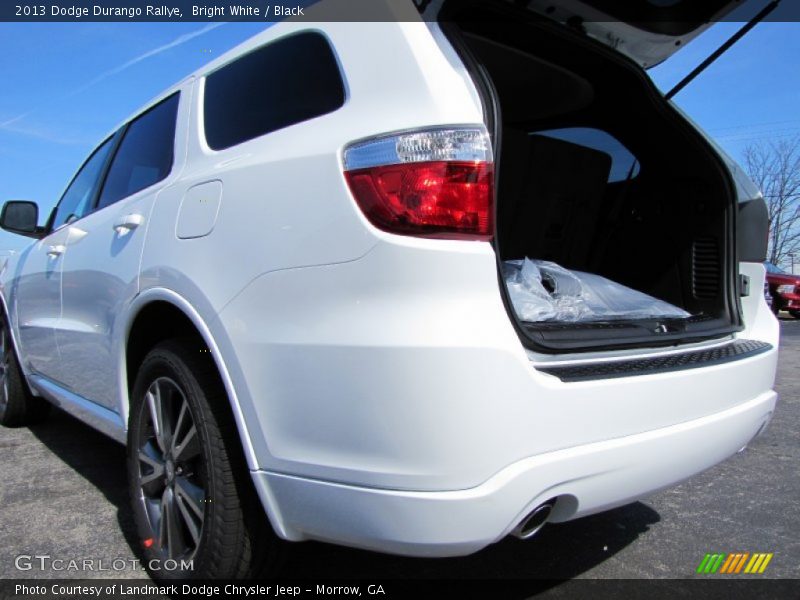 Bright White / Black 2013 Dodge Durango Rallye