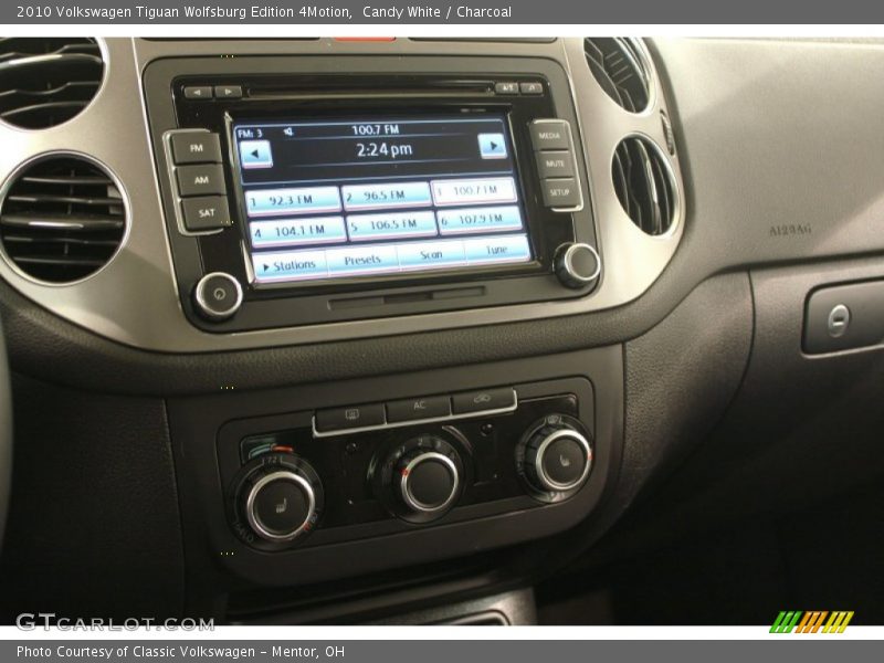 Candy White / Charcoal 2010 Volkswagen Tiguan Wolfsburg Edition 4Motion