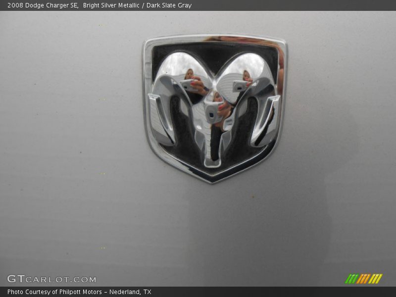 Bright Silver Metallic / Dark Slate Gray 2008 Dodge Charger SE