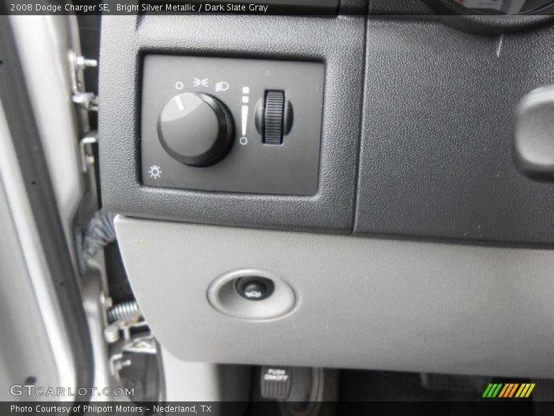 Bright Silver Metallic / Dark Slate Gray 2008 Dodge Charger SE