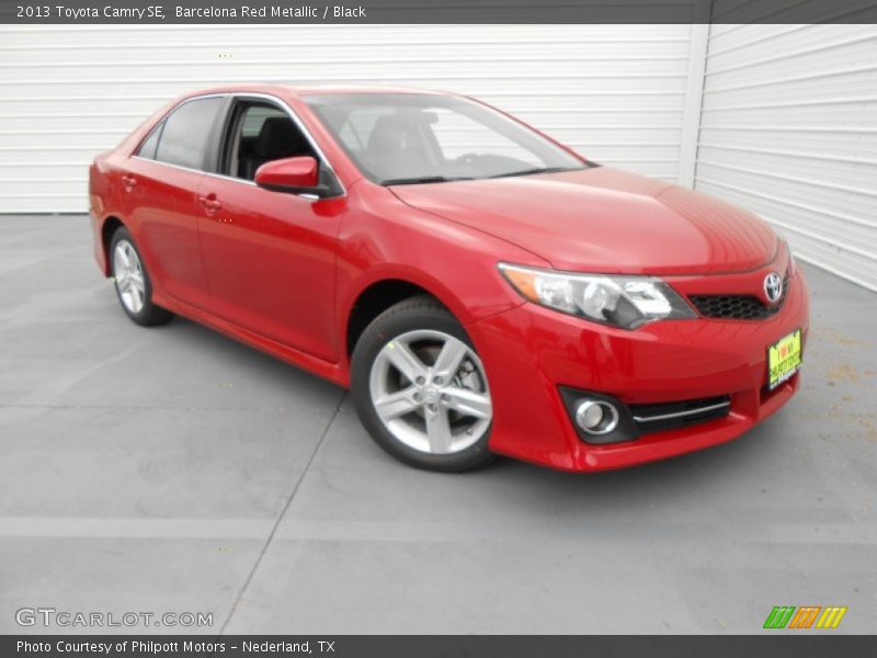Barcelona Red Metallic / Black 2013 Toyota Camry SE
