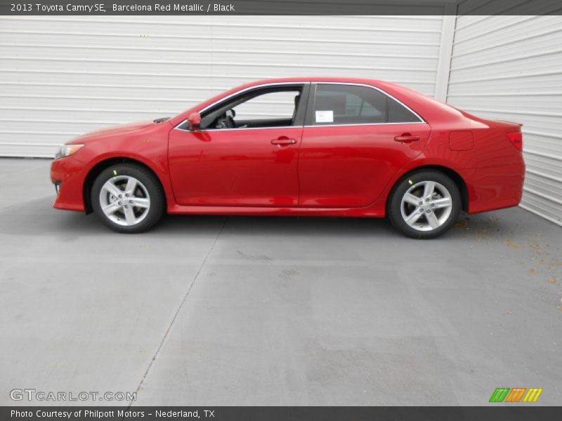 Barcelona Red Metallic / Black 2013 Toyota Camry SE