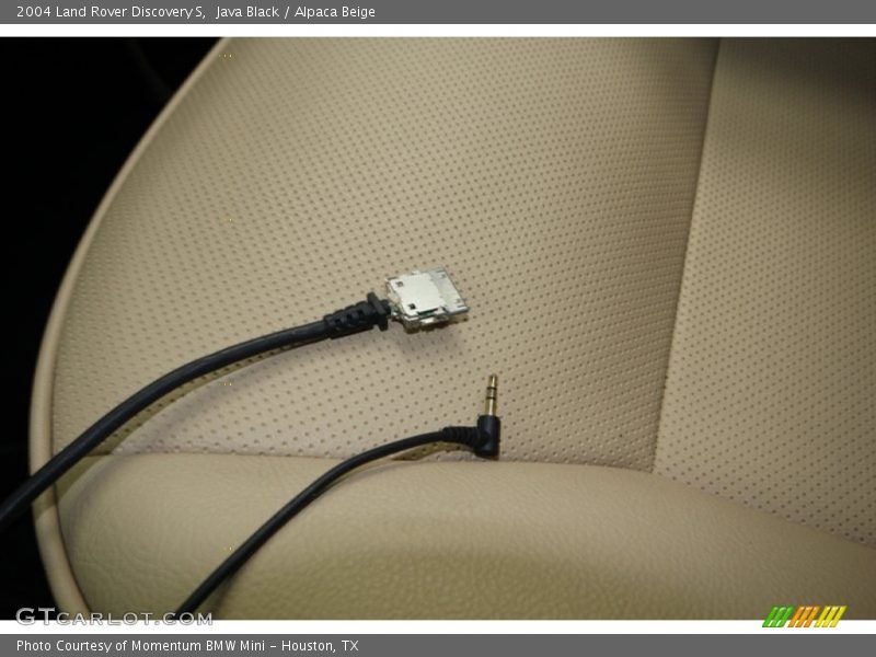 Java Black / Alpaca Beige 2004 Land Rover Discovery S