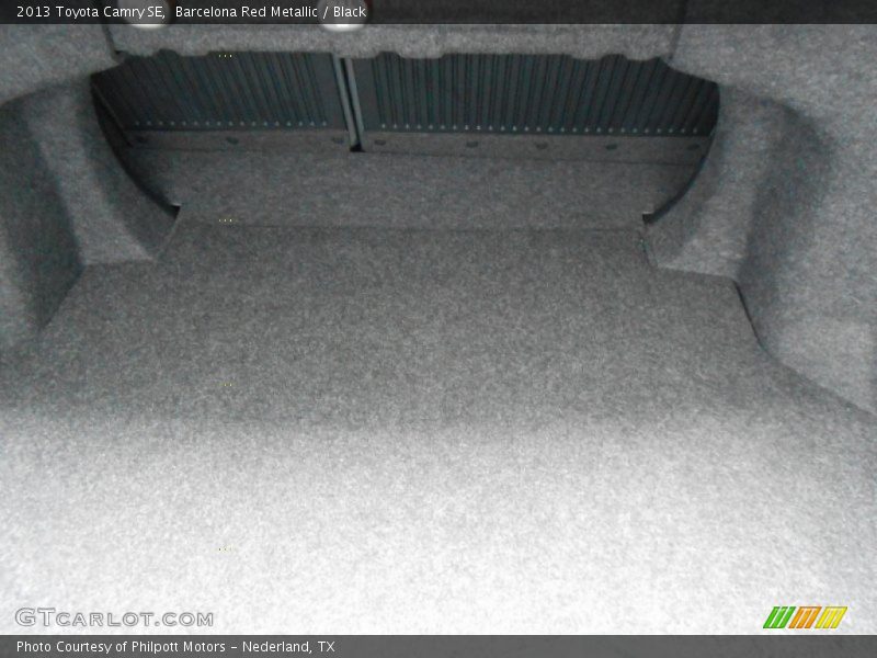 Barcelona Red Metallic / Black 2013 Toyota Camry SE