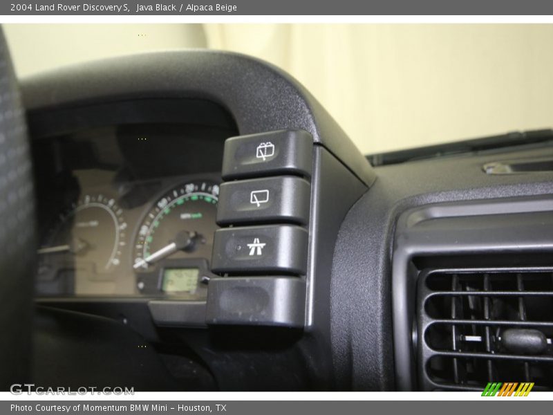 Controls of 2004 Discovery S