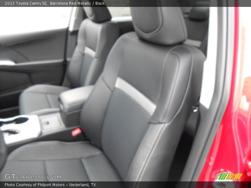 Barcelona Red Metallic / Black 2013 Toyota Camry SE