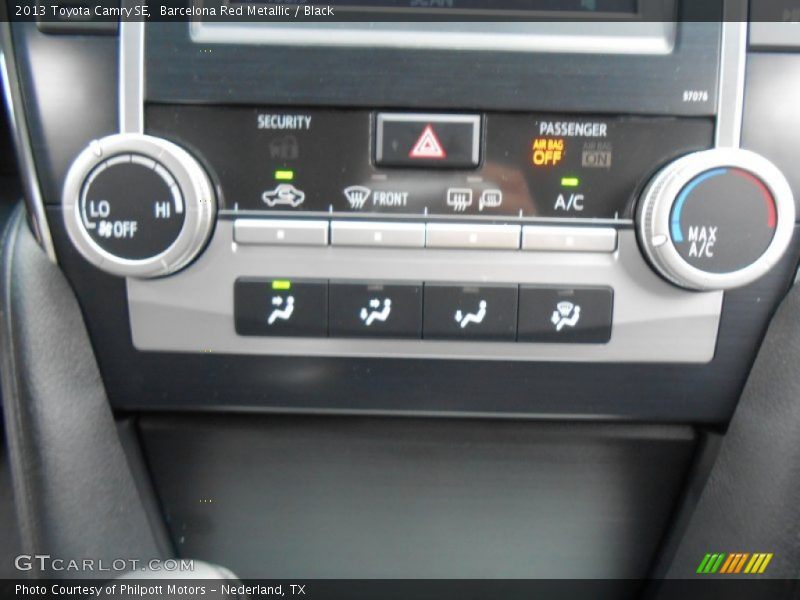 Barcelona Red Metallic / Black 2013 Toyota Camry SE
