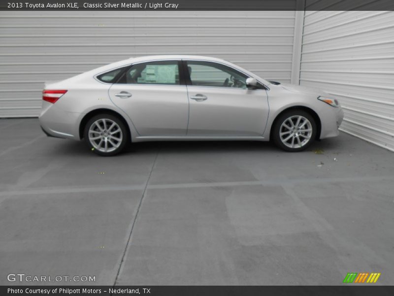Classic Silver Metallic / Light Gray 2013 Toyota Avalon XLE