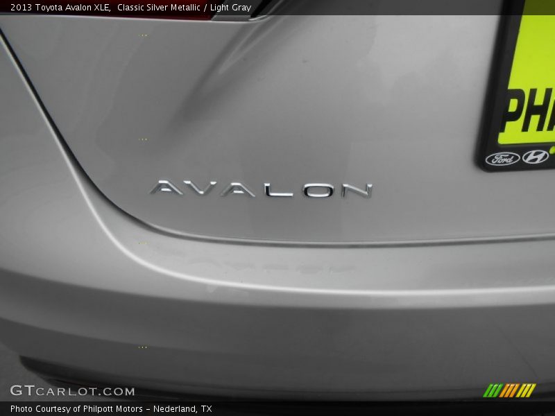 Classic Silver Metallic / Light Gray 2013 Toyota Avalon XLE