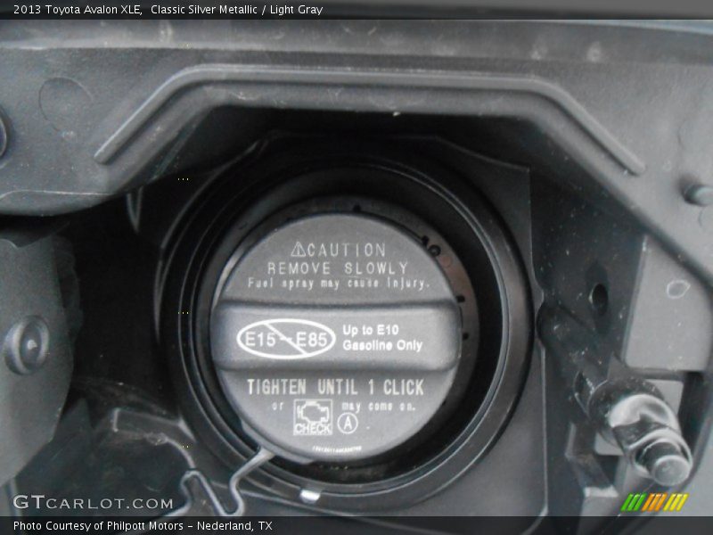 Classic Silver Metallic / Light Gray 2013 Toyota Avalon XLE