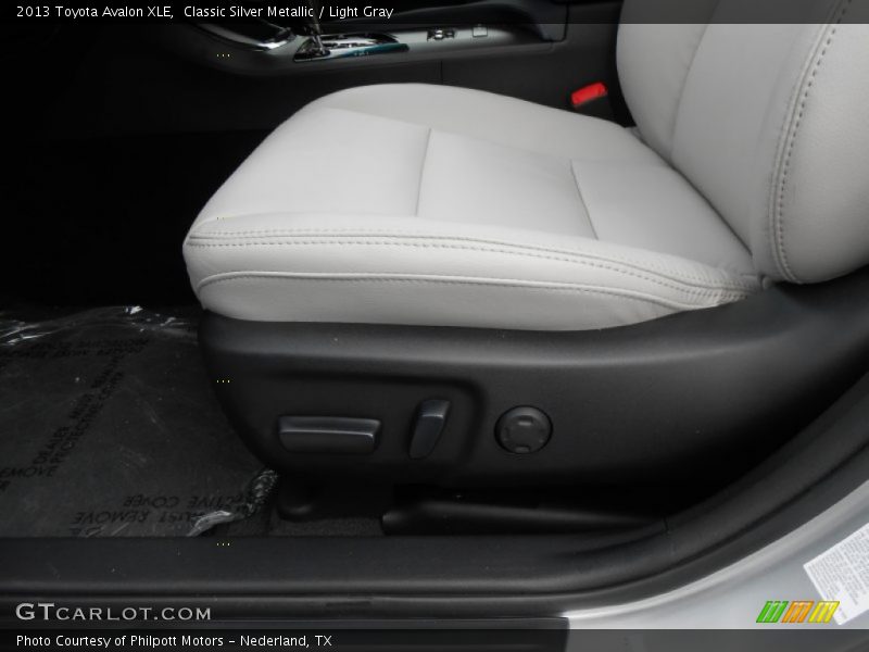 Front Seat of 2013 Avalon XLE
