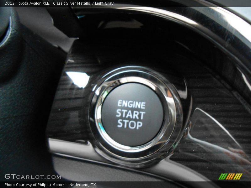 Controls of 2013 Avalon XLE