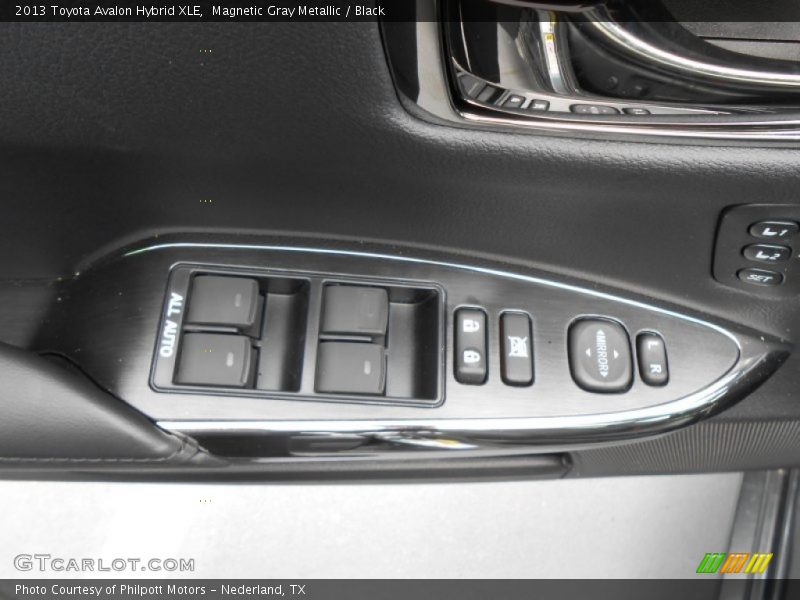 Magnetic Gray Metallic / Black 2013 Toyota Avalon Hybrid XLE