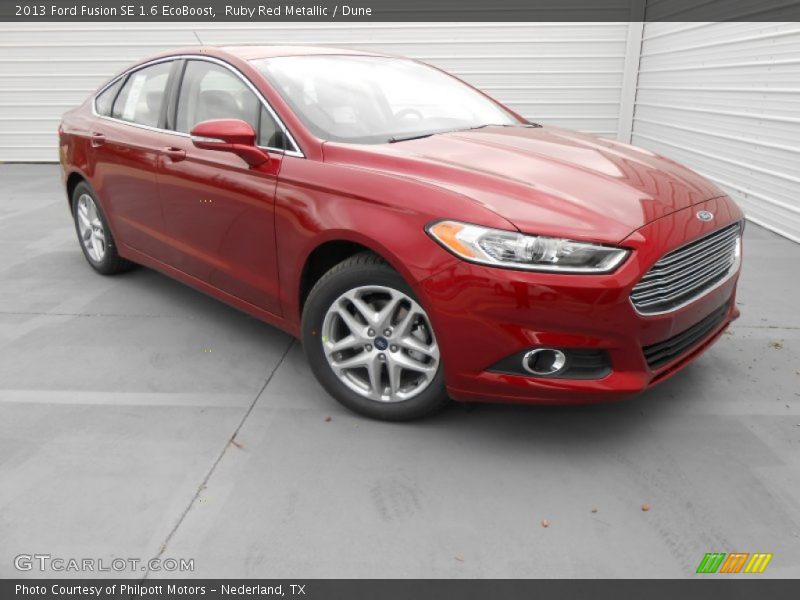 Front 3/4 View of 2013 Fusion SE 1.6 EcoBoost