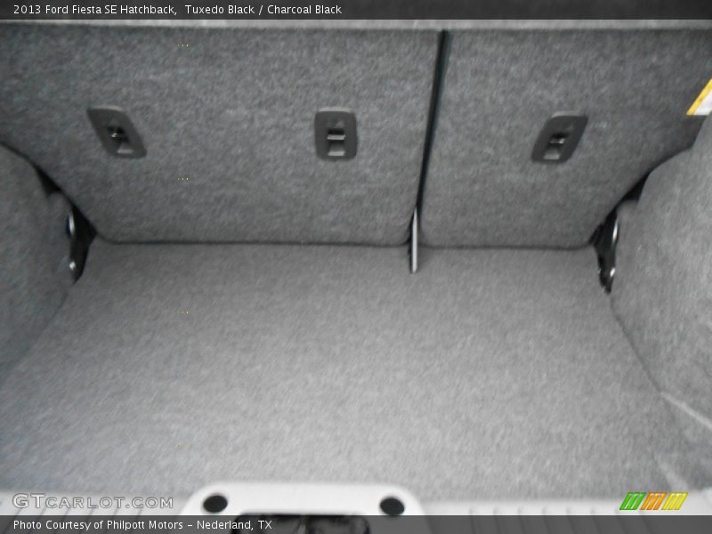 Tuxedo Black / Charcoal Black 2013 Ford Fiesta SE Hatchback