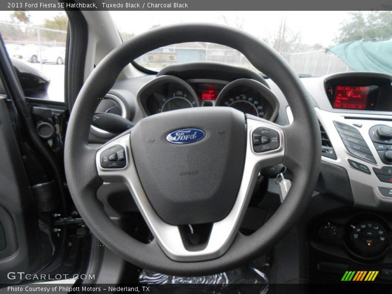 Tuxedo Black / Charcoal Black 2013 Ford Fiesta SE Hatchback