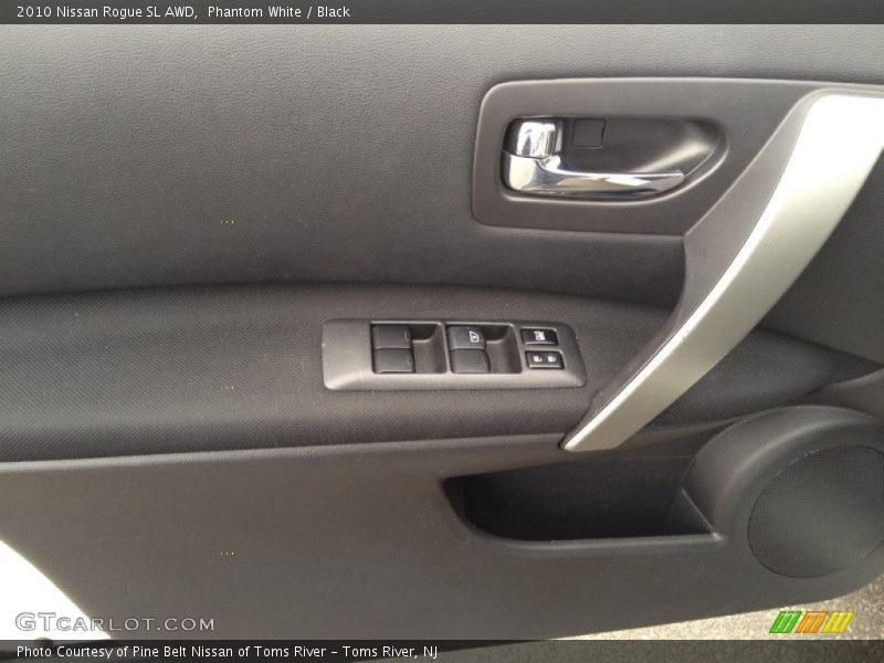Phantom White / Black 2010 Nissan Rogue SL AWD