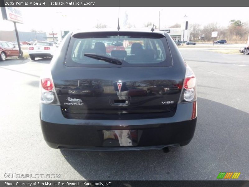 Jet Black Metallic / Ebony 2009 Pontiac Vibe 2.4