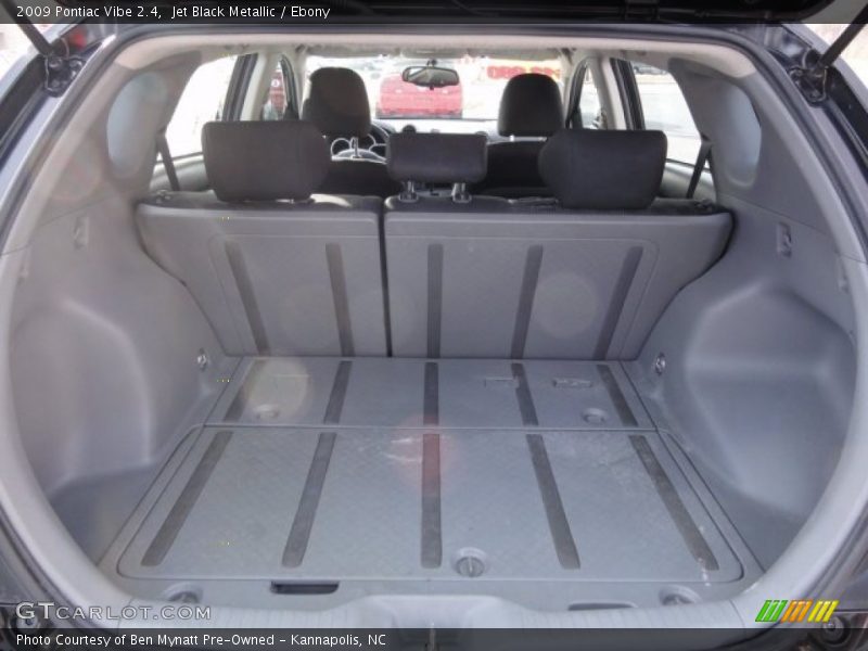  2009 Vibe 2.4 Trunk