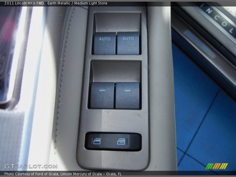Earth Metallic / Medium Light Stone 2011 Lincoln MKX FWD