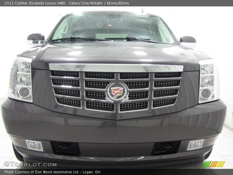 Galaxy Gray Metallic / Ebony/Ebony 2011 Cadillac Escalade Luxury AWD