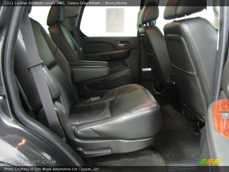 Galaxy Gray Metallic / Ebony/Ebony 2011 Cadillac Escalade Luxury AWD