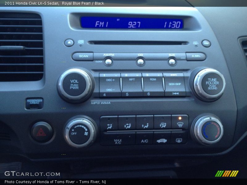 Controls of 2011 Civic LX-S Sedan